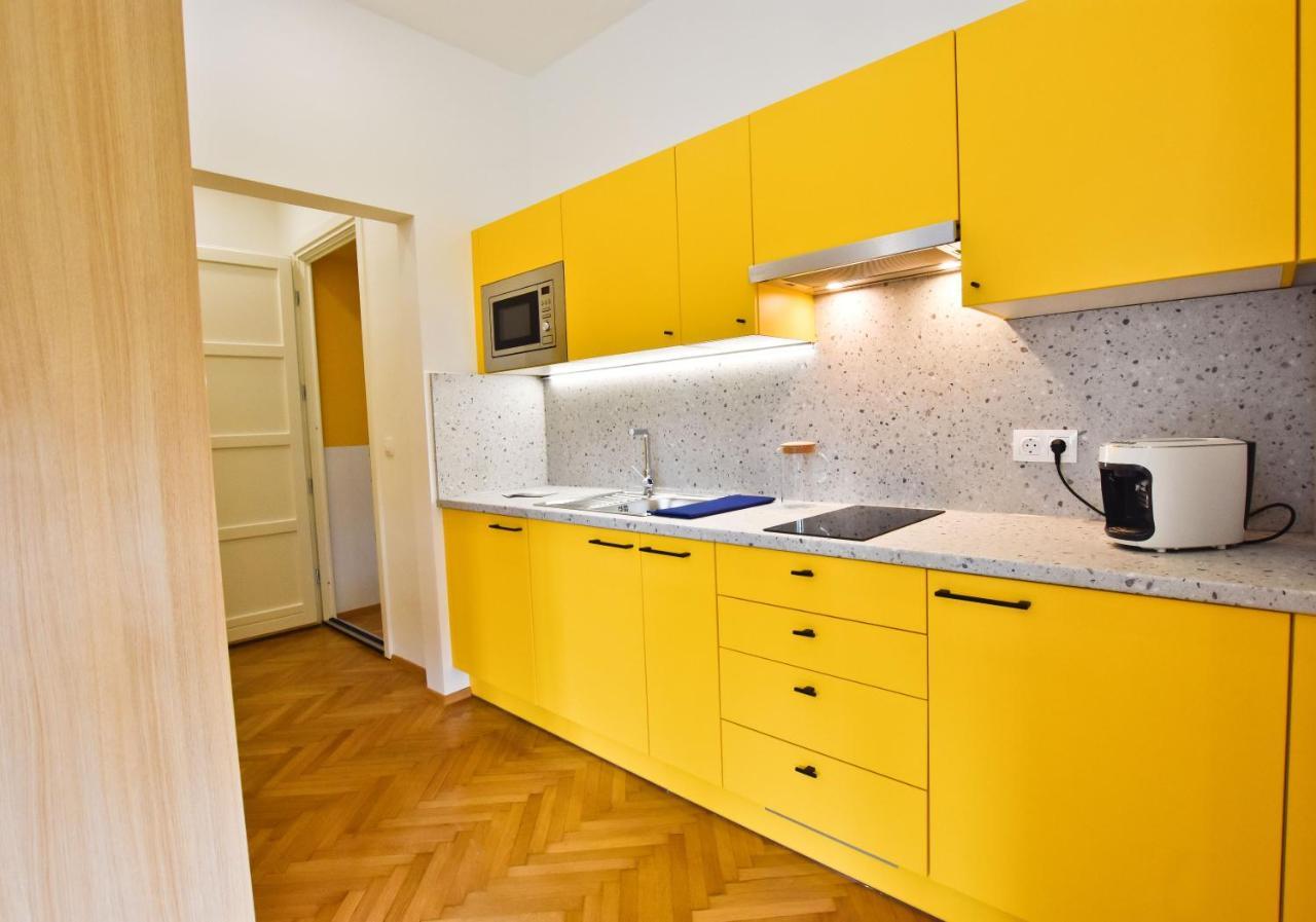Zachar Apartman Sopron Exteriör bild